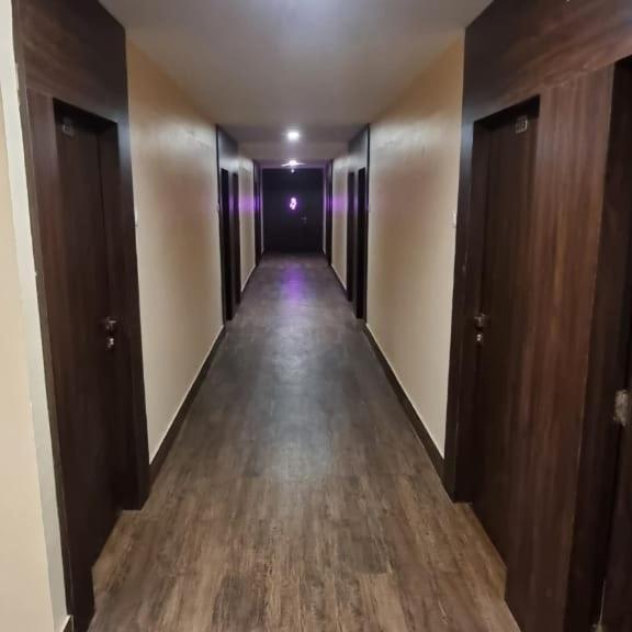 Hotel Flamingo Gandhidham Bagian luar foto